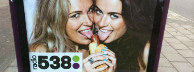 INDIE neemt afstand van 'porno-abri' Radio 538