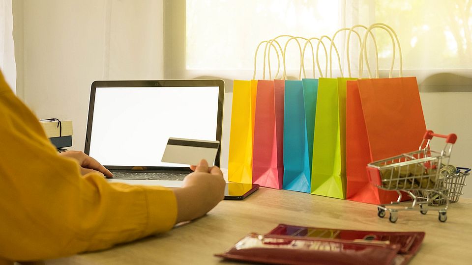 [onderzoek] Consumenten kopen meer tweedehands artikelen online
