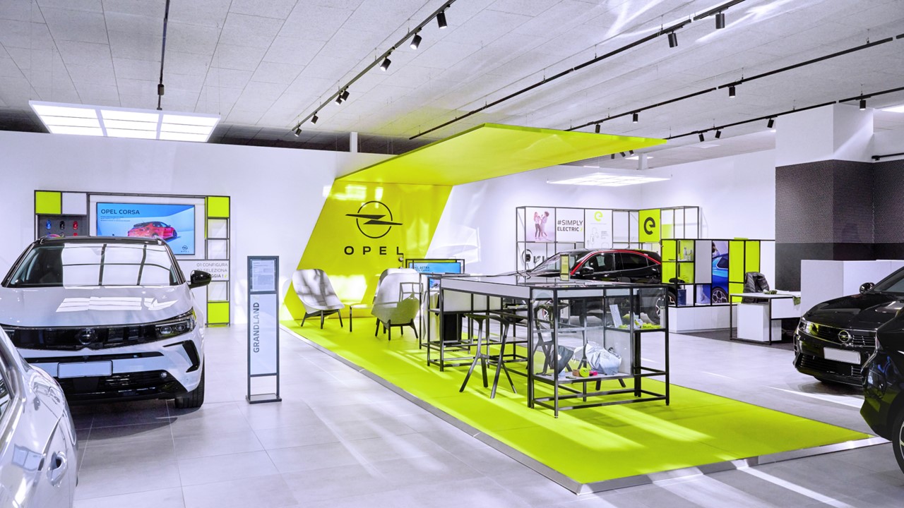 Nieuwe huisstijl voor Opel-showrooms