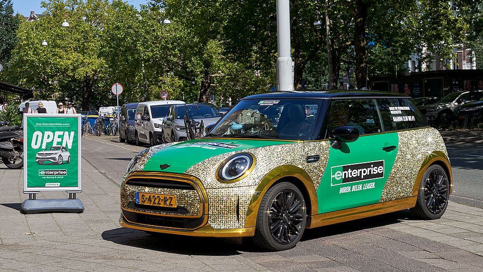 Enterprise lanceert campagne met virtuele én echte glitter Mini’s