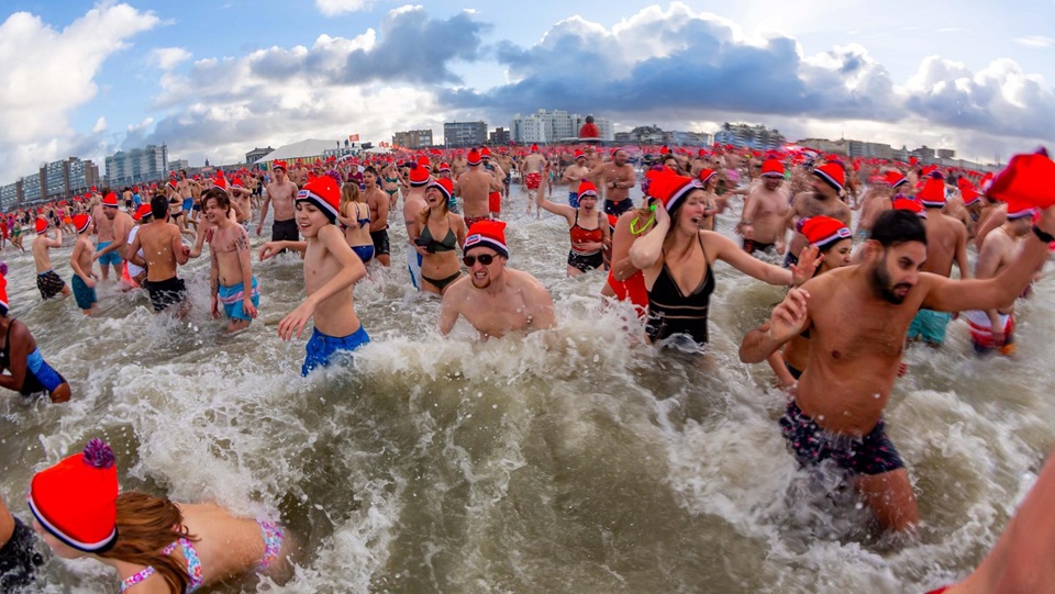 Recordaantal deelnemers bij 162 Unox Nieuwjaarsduiken