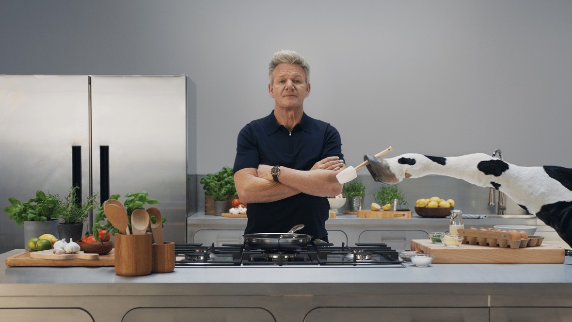 Blue Band schakelt Gordon Ramsay in om thuiskoks te inspireren