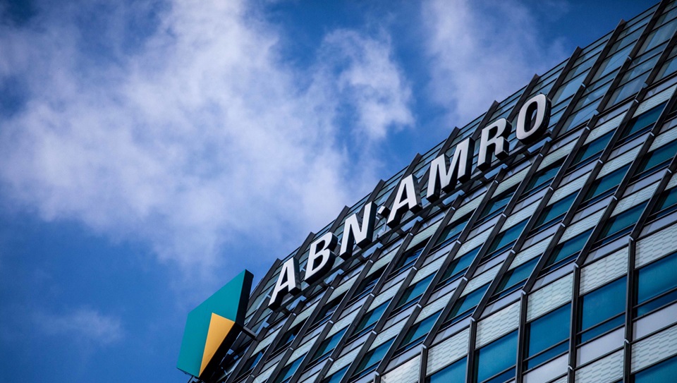 EssenceMediacom wint pitch ABN Amro