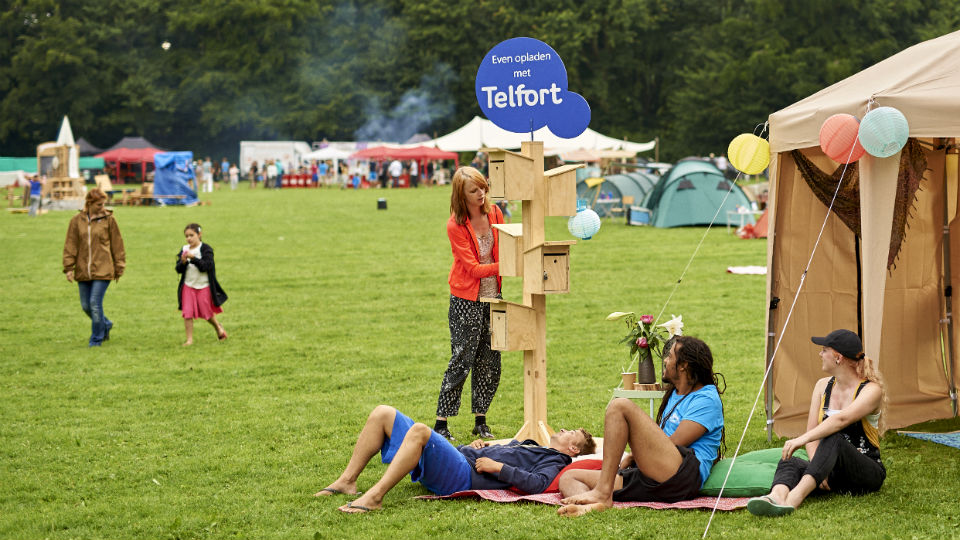 Telfort blijft mensen verbinden op Buurtcamping