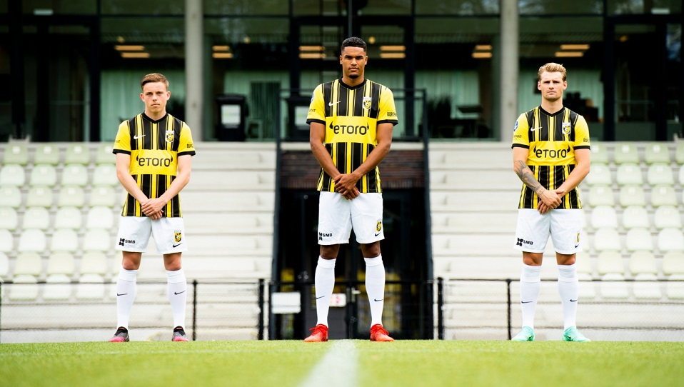 Vitesse presenteert eToro als nieuwe hoofdsponsor